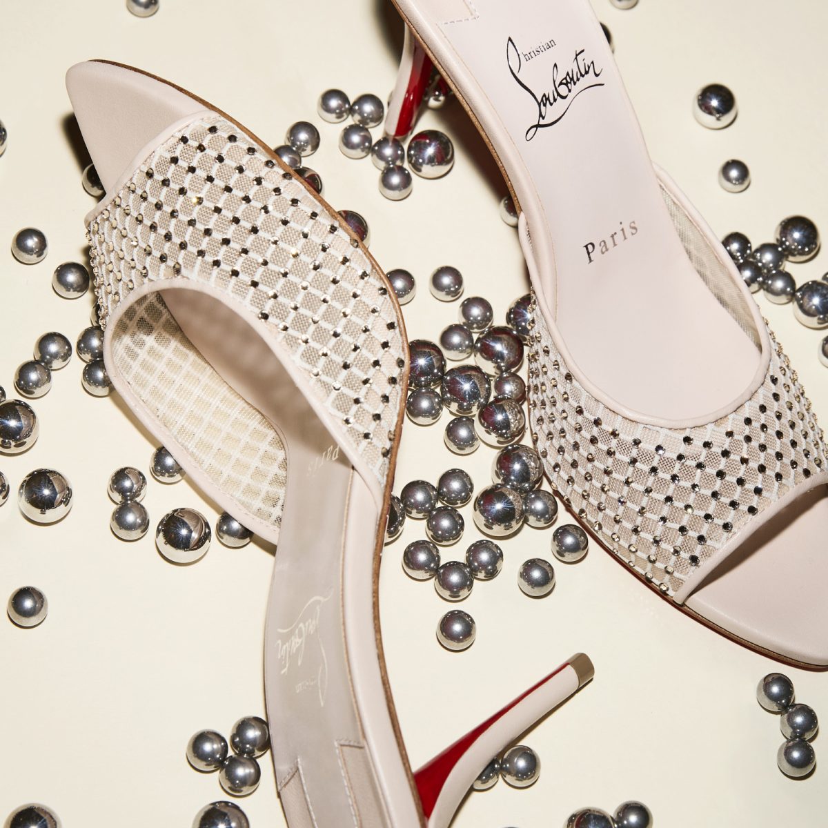 Christian Louboutin Shop – Exklusive apostropha mule mesh strass – 3240795f758 High Heels von Christian Louboutin